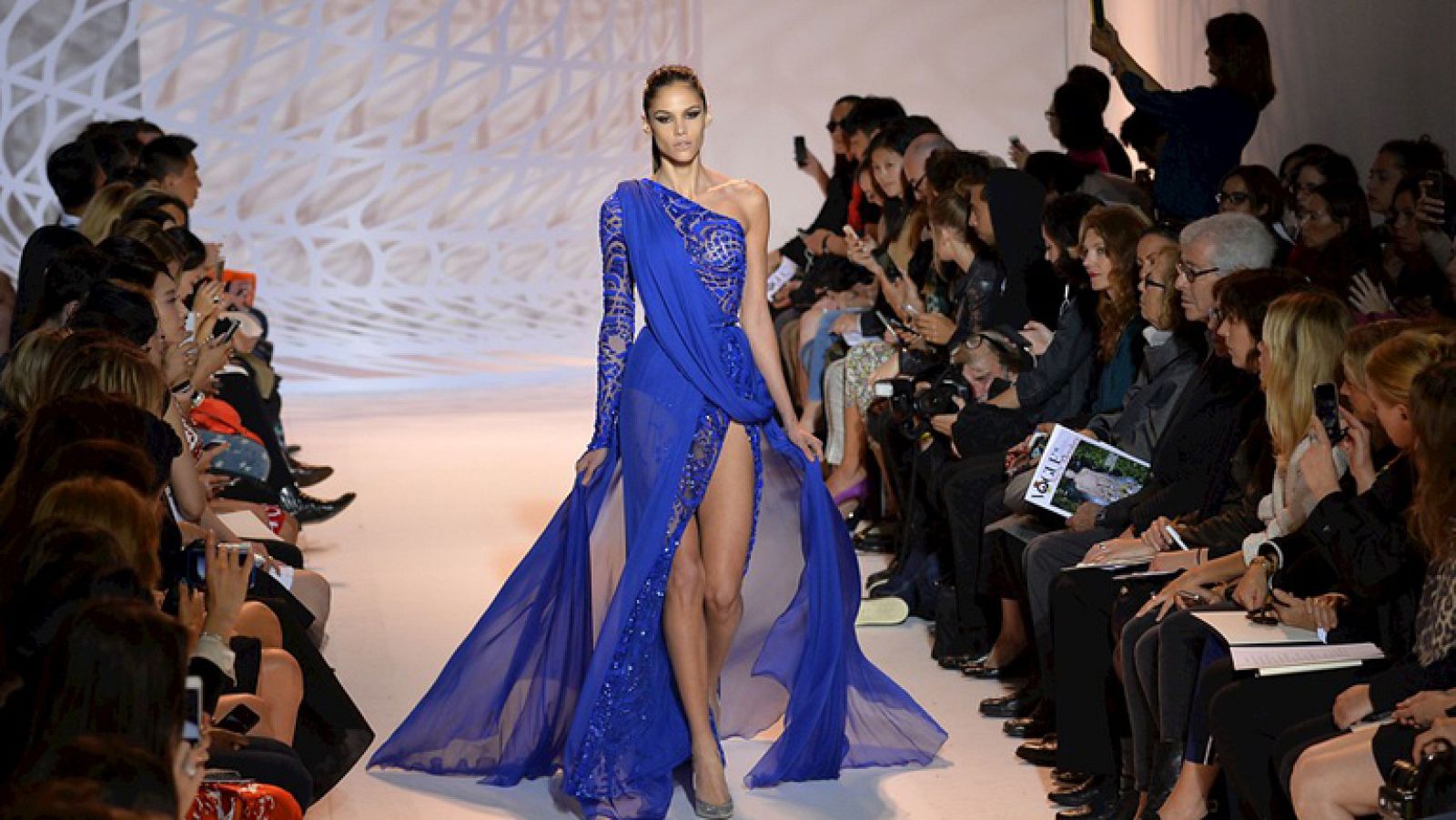Desfile de Zuhair Murad con la colección de alta costura de otoño e invierno 2014/15