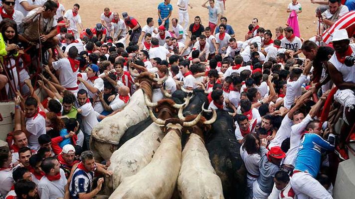 Telediario 1 - Un año de uno de los encierros más angustiosos en Pamplona