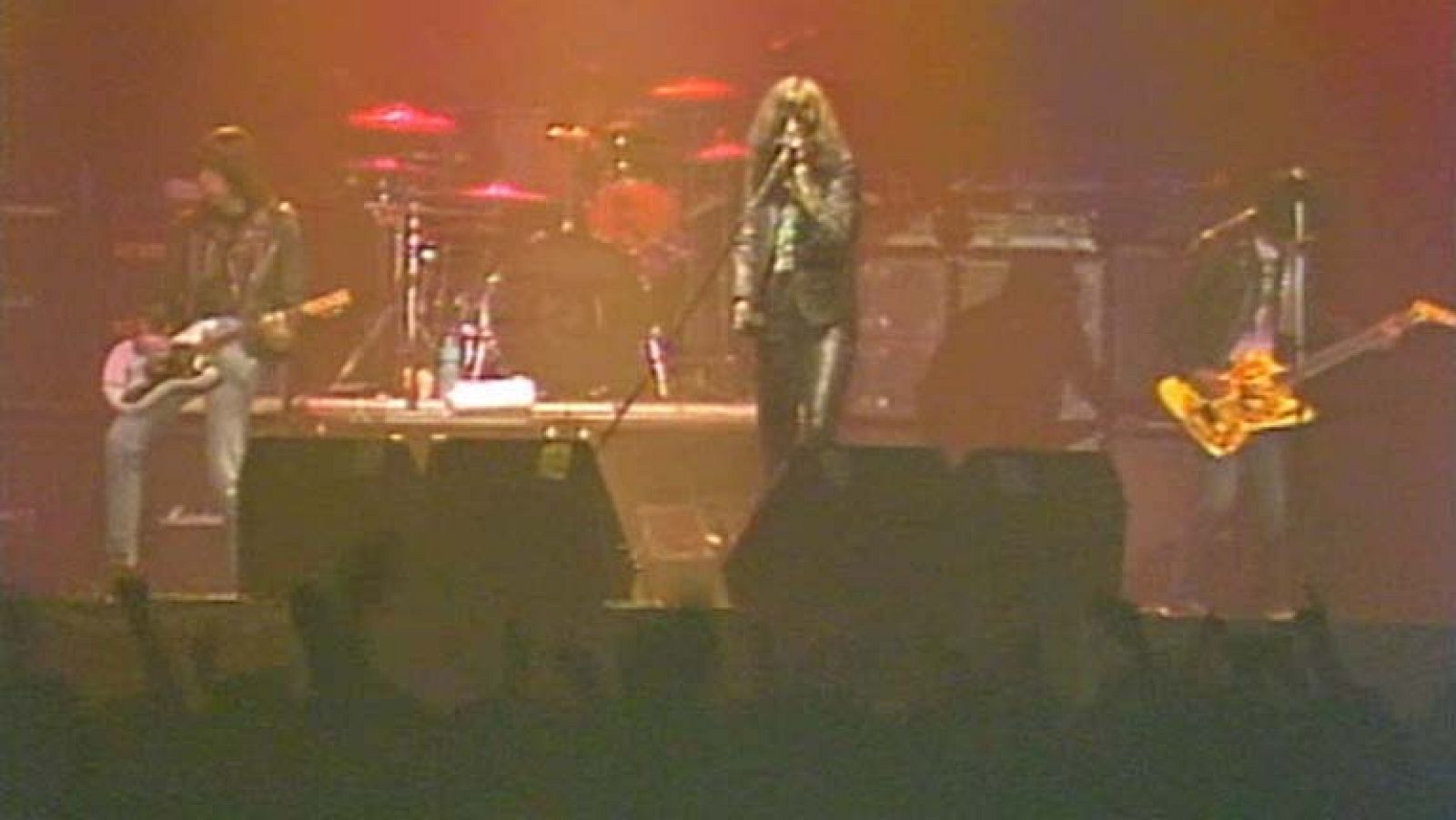 Extracto del concierto de los Ramones en Madrid en 1989 - Música en el Archivo de RTVE | Ver