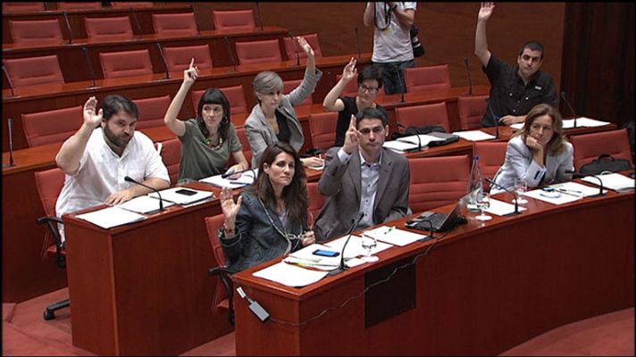 Telediario 1 - El Parlament da un paso más hacia el referéndum