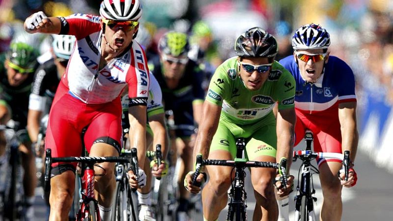 El noruego Alexander Kristoff se impuso este jueves en el "sprint" que puso fin a la duodécima etapa del Tour de Francia, en la que por cuarta vez el eslovaco Peter Sagan fue segundo y el italiano Vincenzo Nibali mantuvo el maillot amarillo de líder.