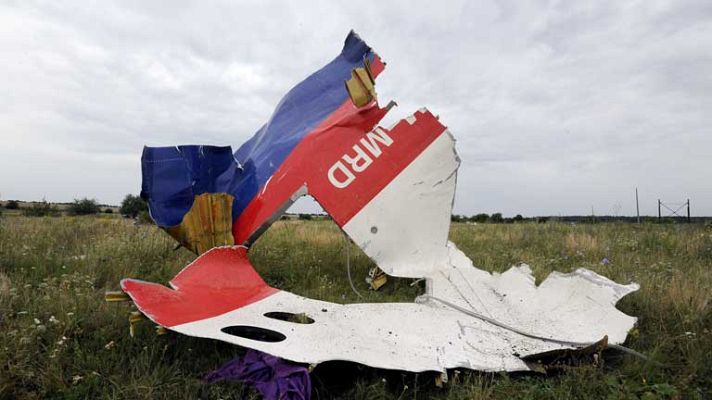 Telediario 1 - Investigación del derribo del MH17