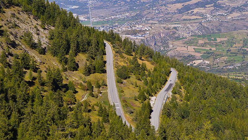 El Tour afronta su etapa reina