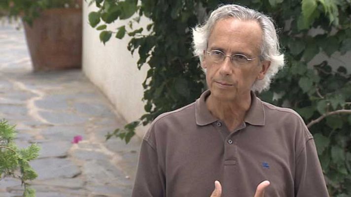 Telediario 1 - Un investigador español canceló su pasaje para el avión