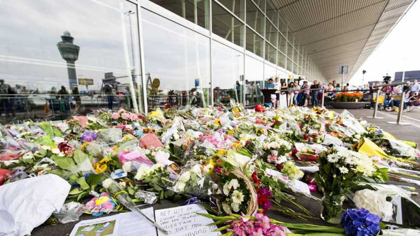 Familiares de las víctimas piden consenso entre los políticos para recuperar a sus seres queridos