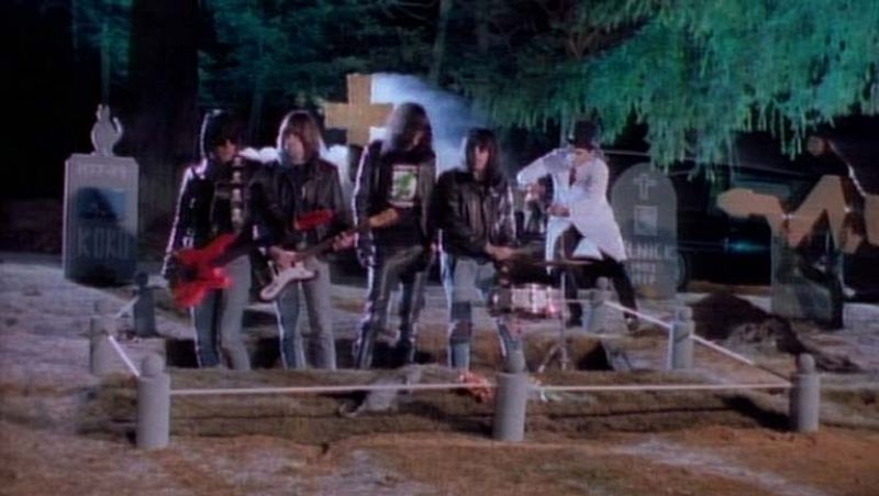 Videoclip de "Pet Sematary", de los Ramones (Plastic)