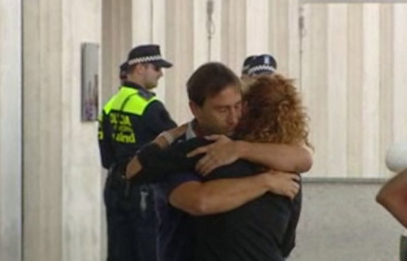 Los forenses trabajan día y noche | Ver