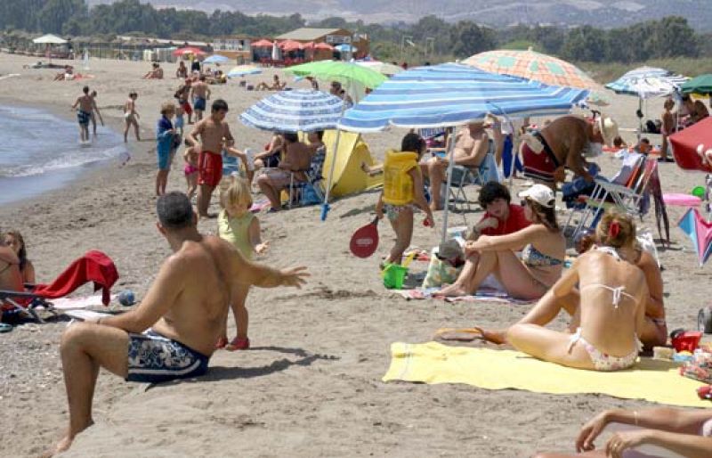 Menos días de vacaciones y menos dinero gastado