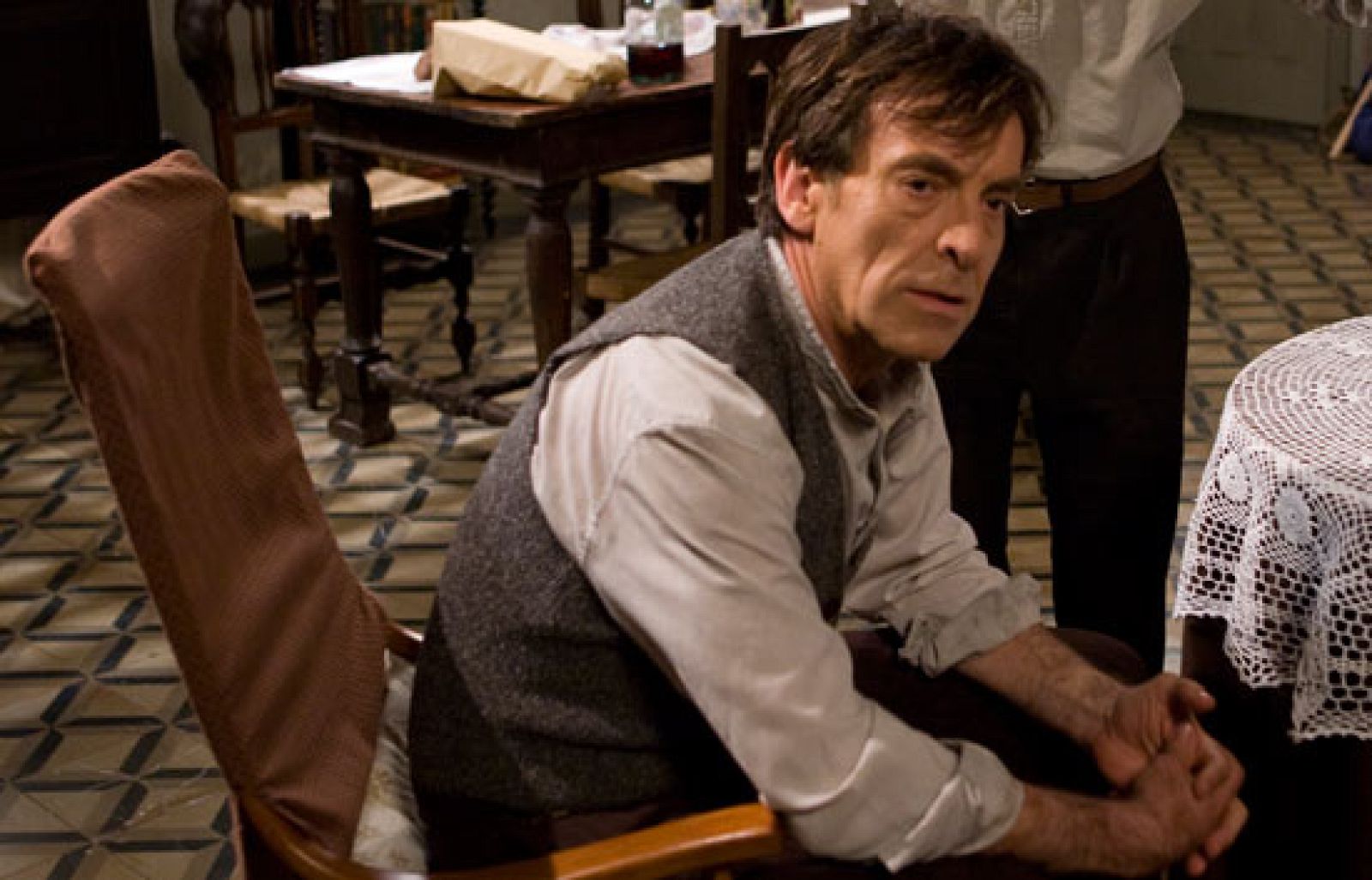 Amar - Avance del capítulo 252 - Amar en tiempos revueltos | Ver