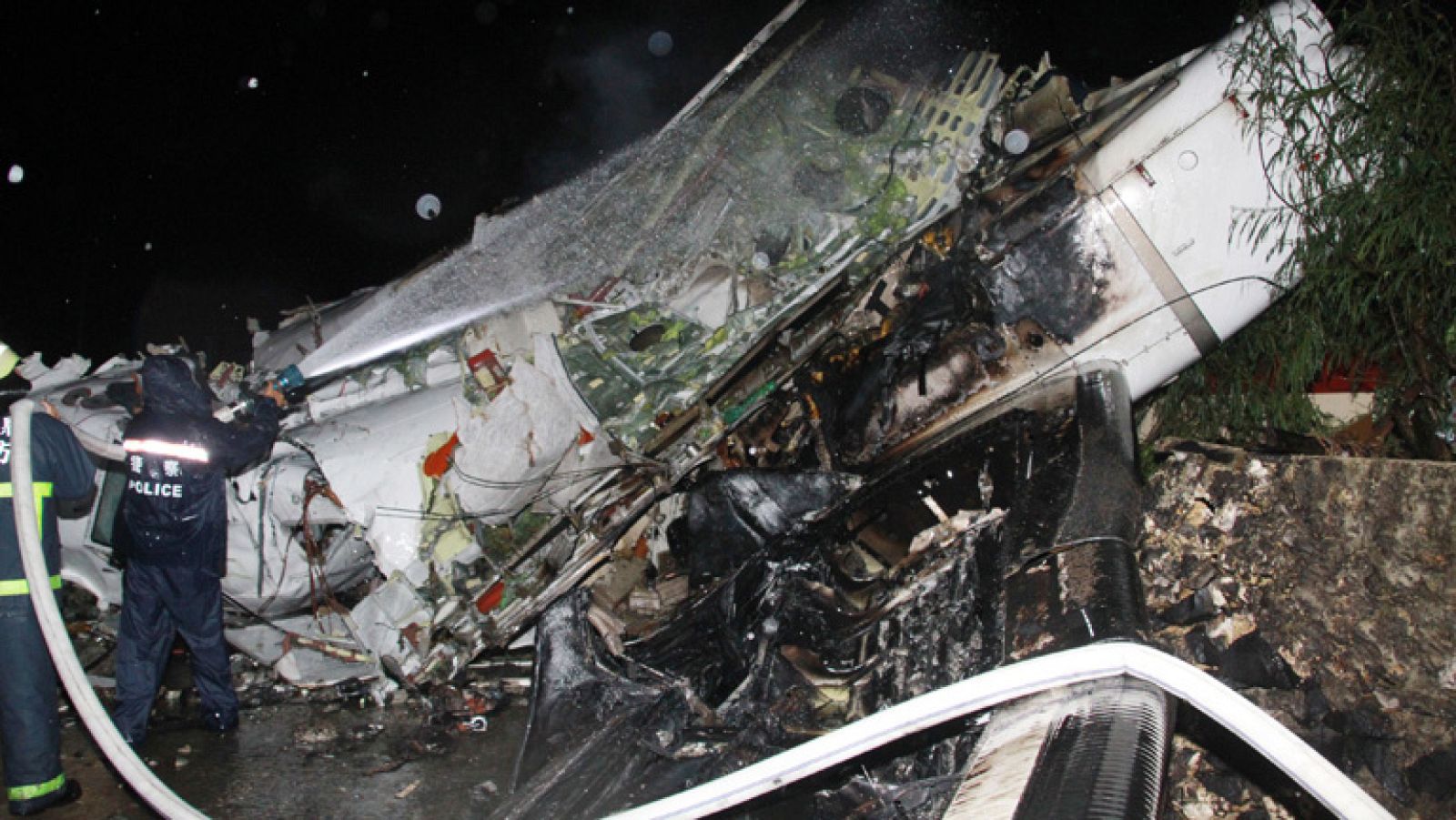 47 muertos y 11 heridos tras el aterrizaje de emergencia de un avión en Taiwán