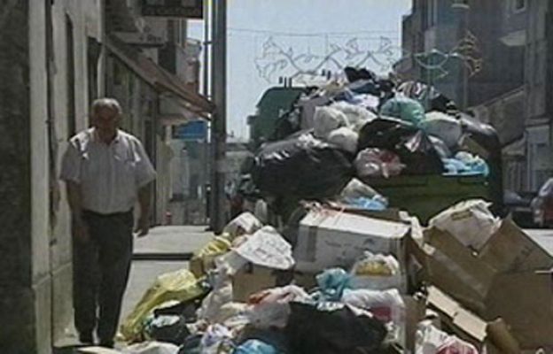  - La basura se acumula en Vilalba