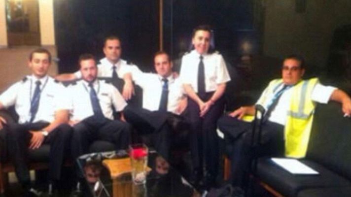 Telediario 1 - Las familias de los españoles esperan la repatriación