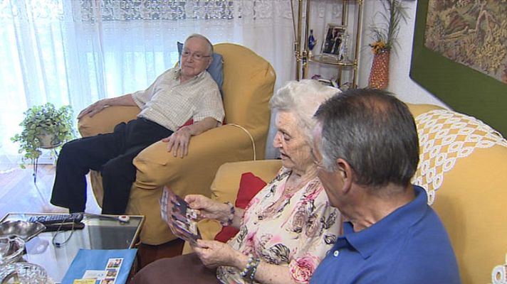 Telediario 1 - Entretener a los mayores en época de vacaciones