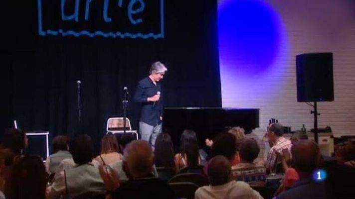 L'Informatiu - El món dels petits teatres i dels locals de poc aforament amb actuació en viu.