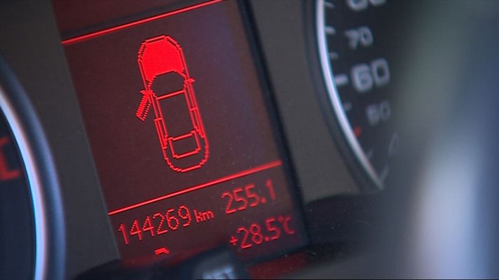 Telediario 1 - Trucaban los cuentakilómetros de coches de segunda mano