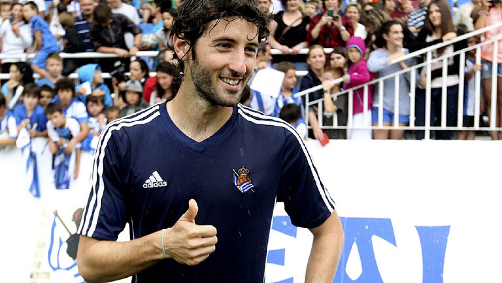 Esteban Granero ha oficializado su fichaje por la Real Sociedad, con quien ya estuvo cedido la pasada temporada por el Queens Park Rangers.