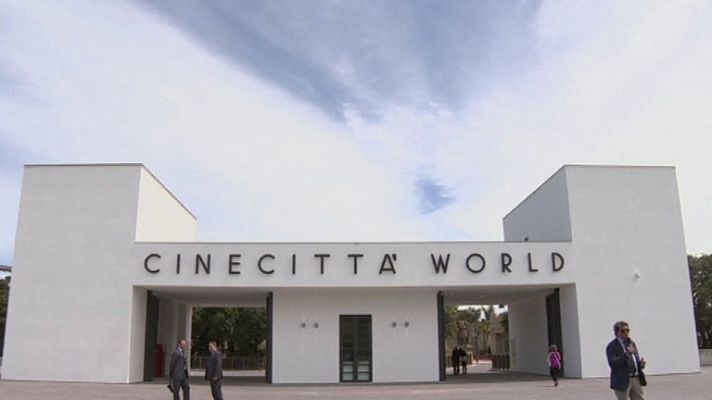 Telediario 1 - Parque de atracciones en Cinecittá