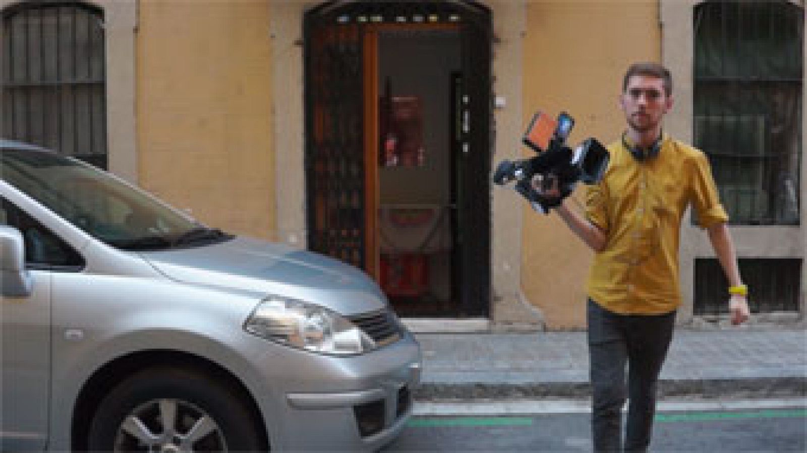 Pisa la calle - Promoción Instituto Barcelona Reporterismo | Ver