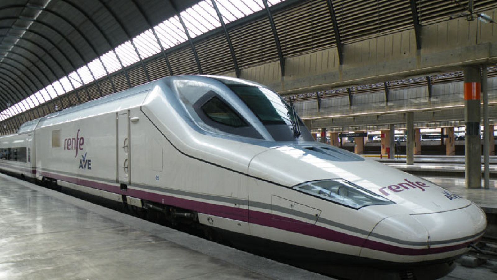 Comienza la primera jornada de huelga en Renfe y Adif | Ver