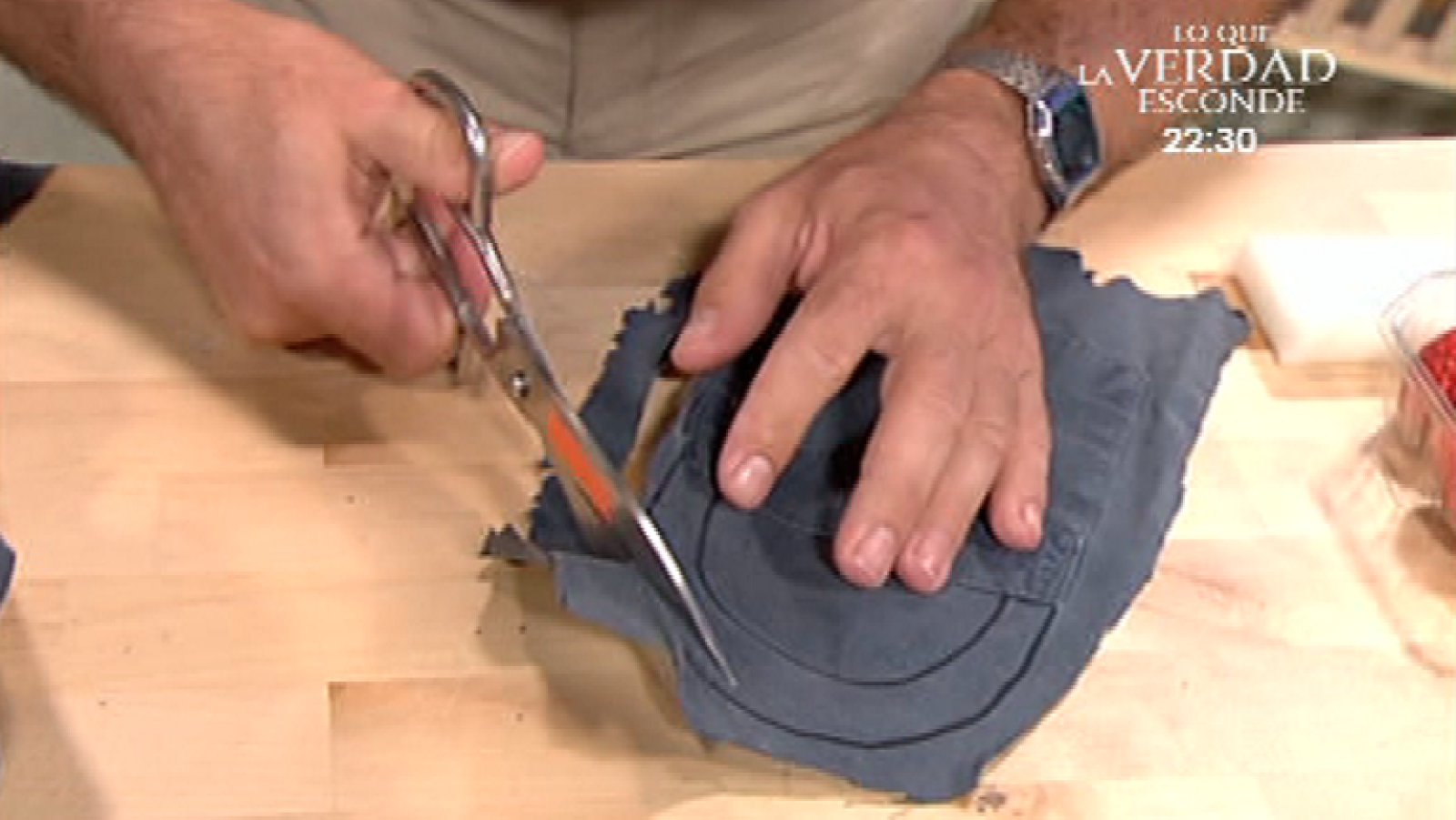 España Directo-  Soporte casero para el móvil