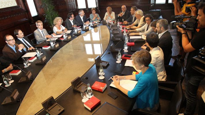 Telediario 1 - CiU no apoya la comparecencia de Pujol en el Parlamento