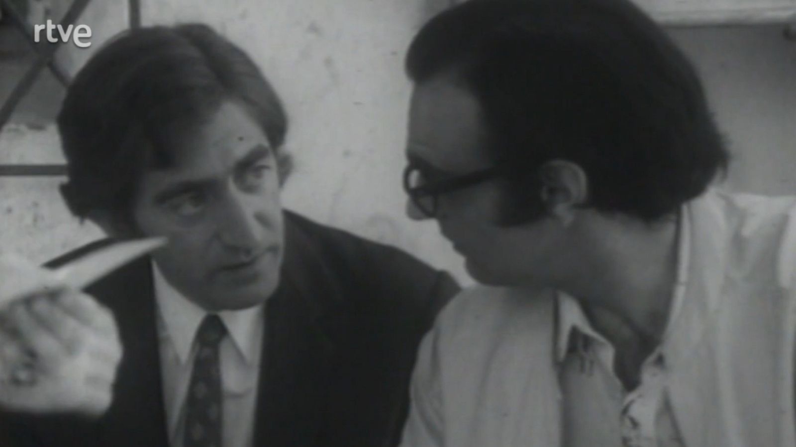 Crónicas de un pueblo - Matar a tabú