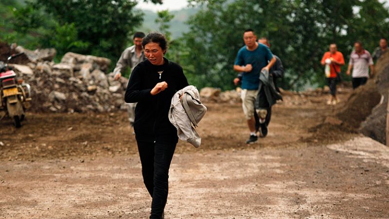 Al menos 175 muertos en un terremoto en China