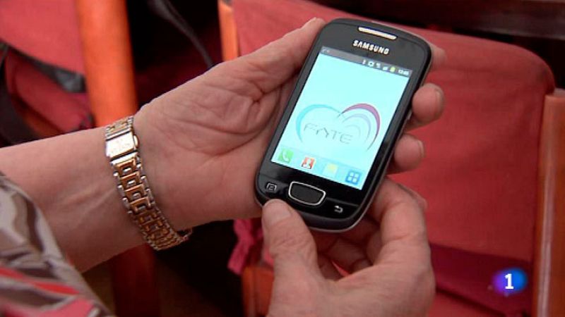 Un dispositiu de la UPC i el Clínic per judar la gent gran quan cau