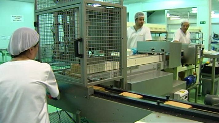 Telediario 1 - Industria, construcción y servicios, donde más baja el paro