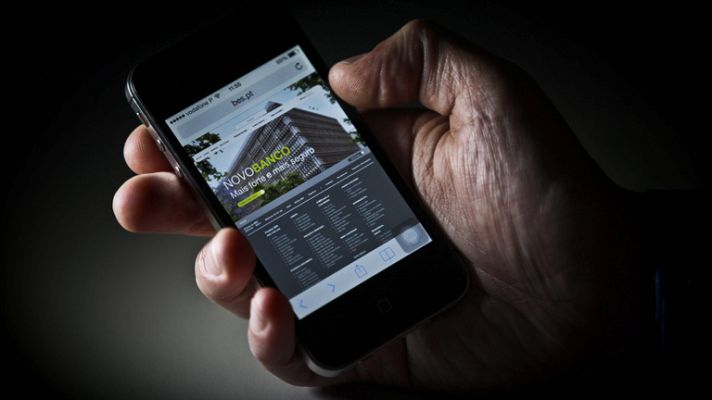 Telediario 1 - Portugal rescata al Banco Espírito Santo con 4.900 millones