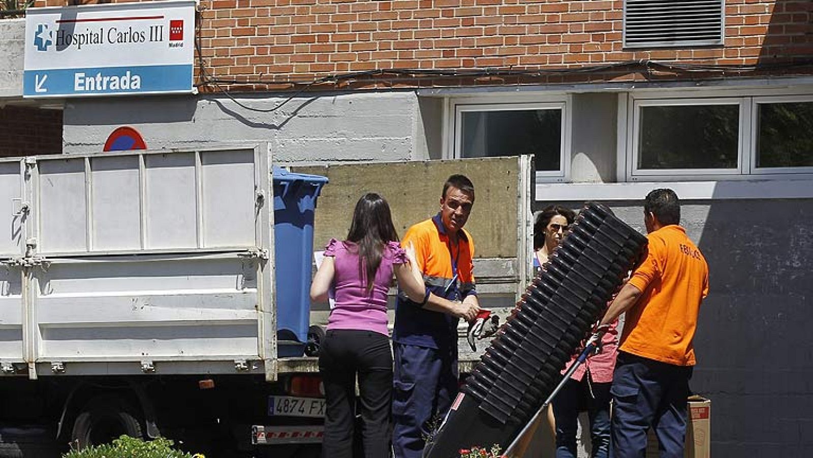 El Hospital Carlos III de Madrid se prepara para tratar al español con ébola