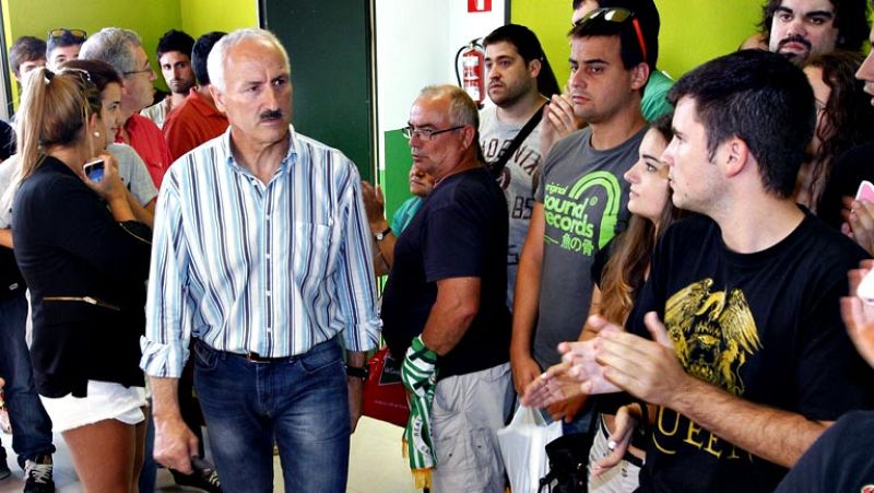 El alcalde de Santander, Íñigo de la Serna, ha calificado hoy de "excelente noticia" para el Racing y para la ciudad la inscripción del club en Segunda División y ha felicitado a la directiva por su trabajo "serio y responsable a beneficio del equipo