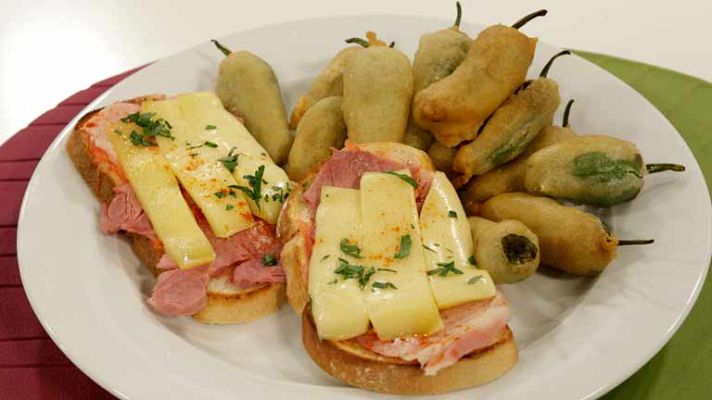 RTVE Cocina - Pimientos de padrón en tempura de cerveza y tostas de lacón