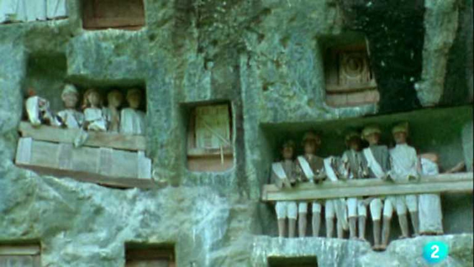 Otros pueblos - Toraya - ver ahora