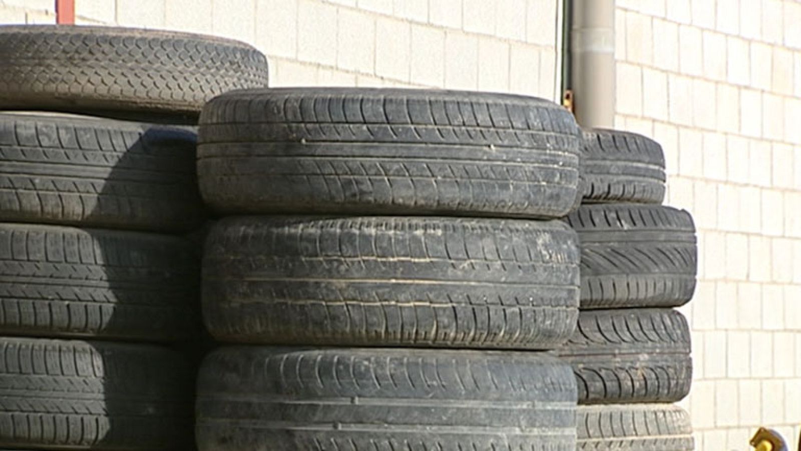 Más de 820.000 vehículos están circulando con defectos graves en los neumáticos