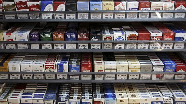 Telediario 1 - El contrabando de tabaco en Gibraltar