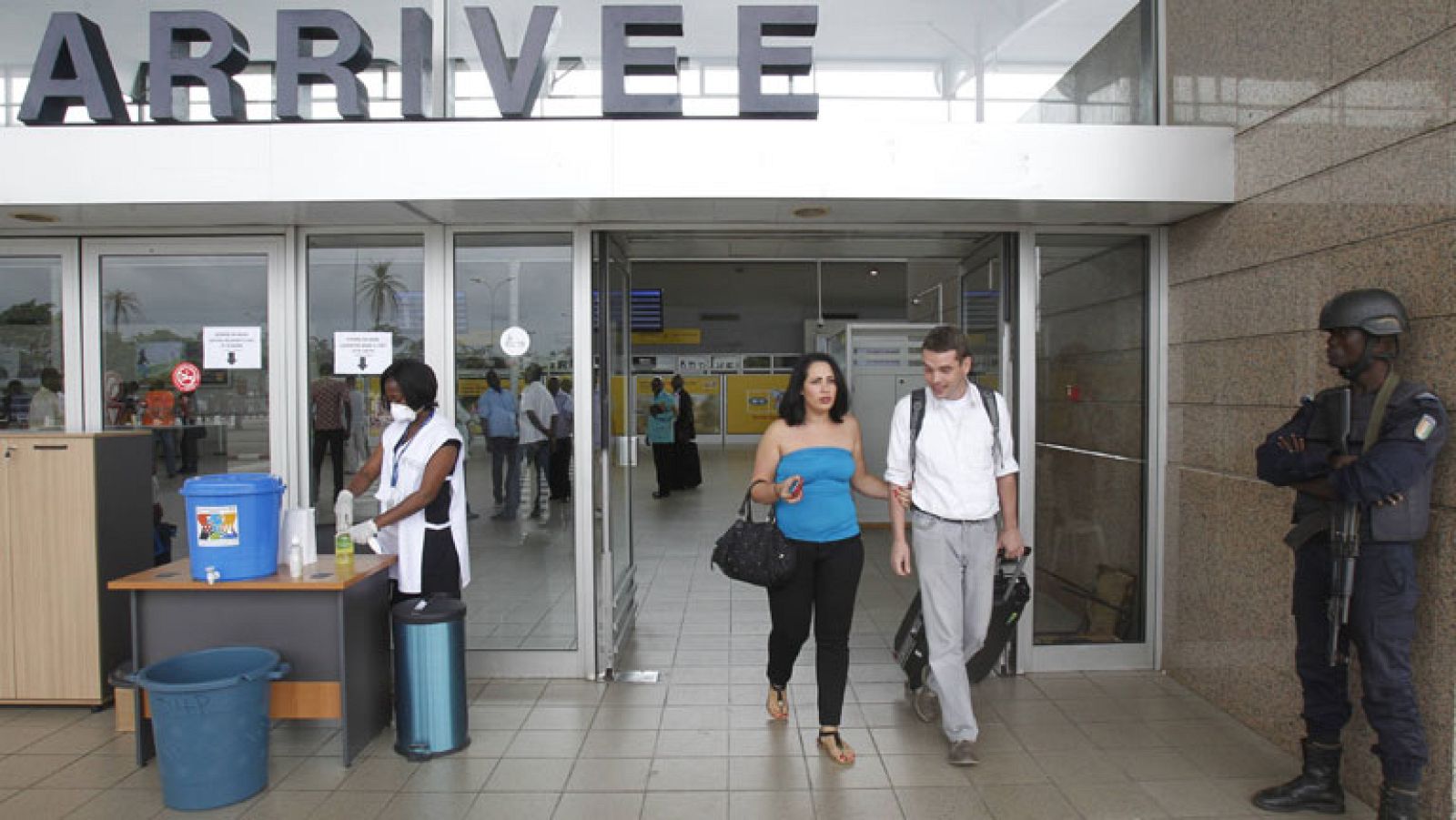 Alemania pide a sus ciudadanos que abandonen los tres países más afectados por el brote de Ébola