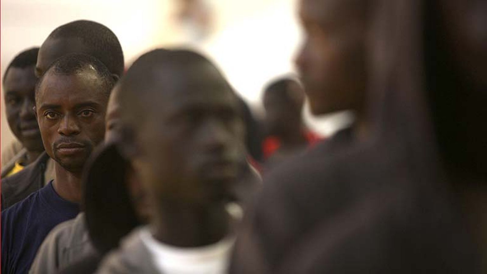 Comienzan los trámites de repatriación y traslado de los 1.388 inmigrantes rescatados en el Estrecho