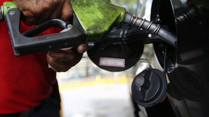 Telediario 1 - Carburantes más caros en el puente de agosto