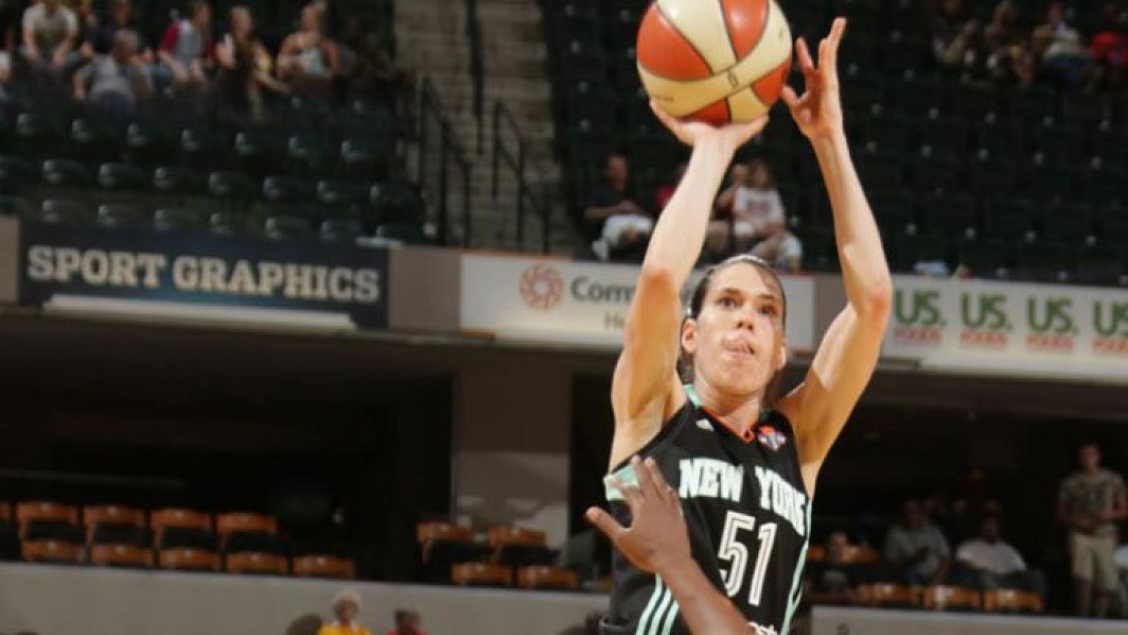 Anna Cruz convence en su primera temporada en Nueva York