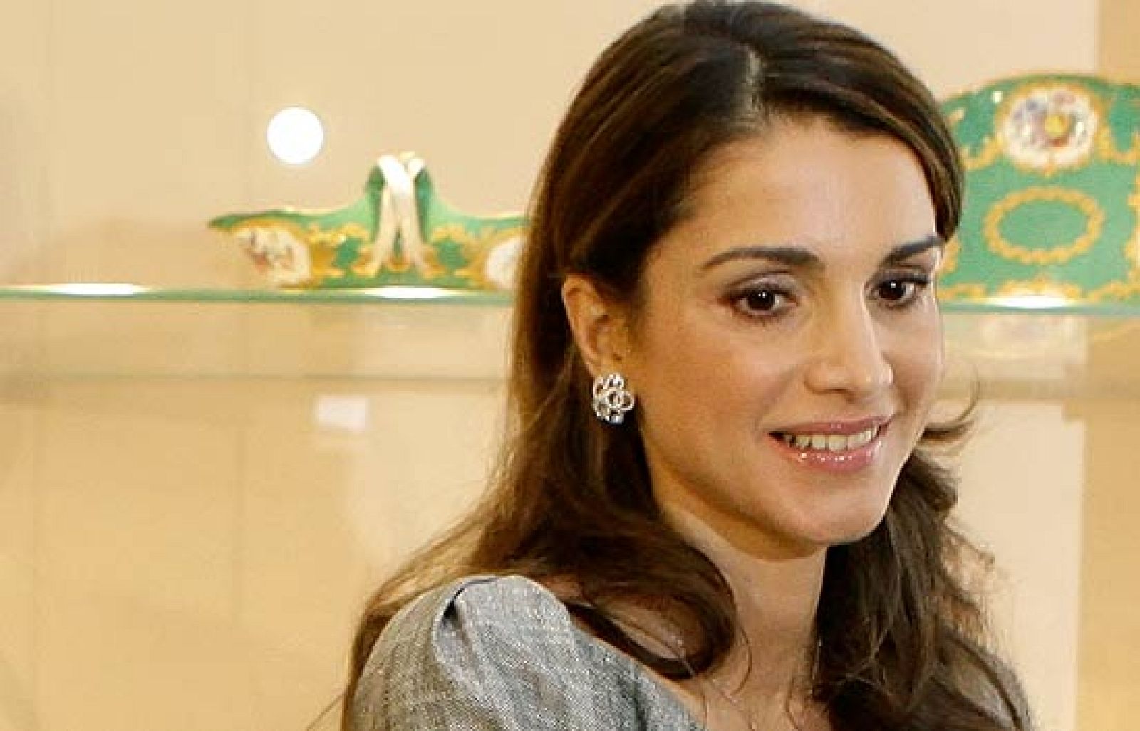 El número 1 de la revista Vanity Fair en España lo protagoniza Rania de Jordania.