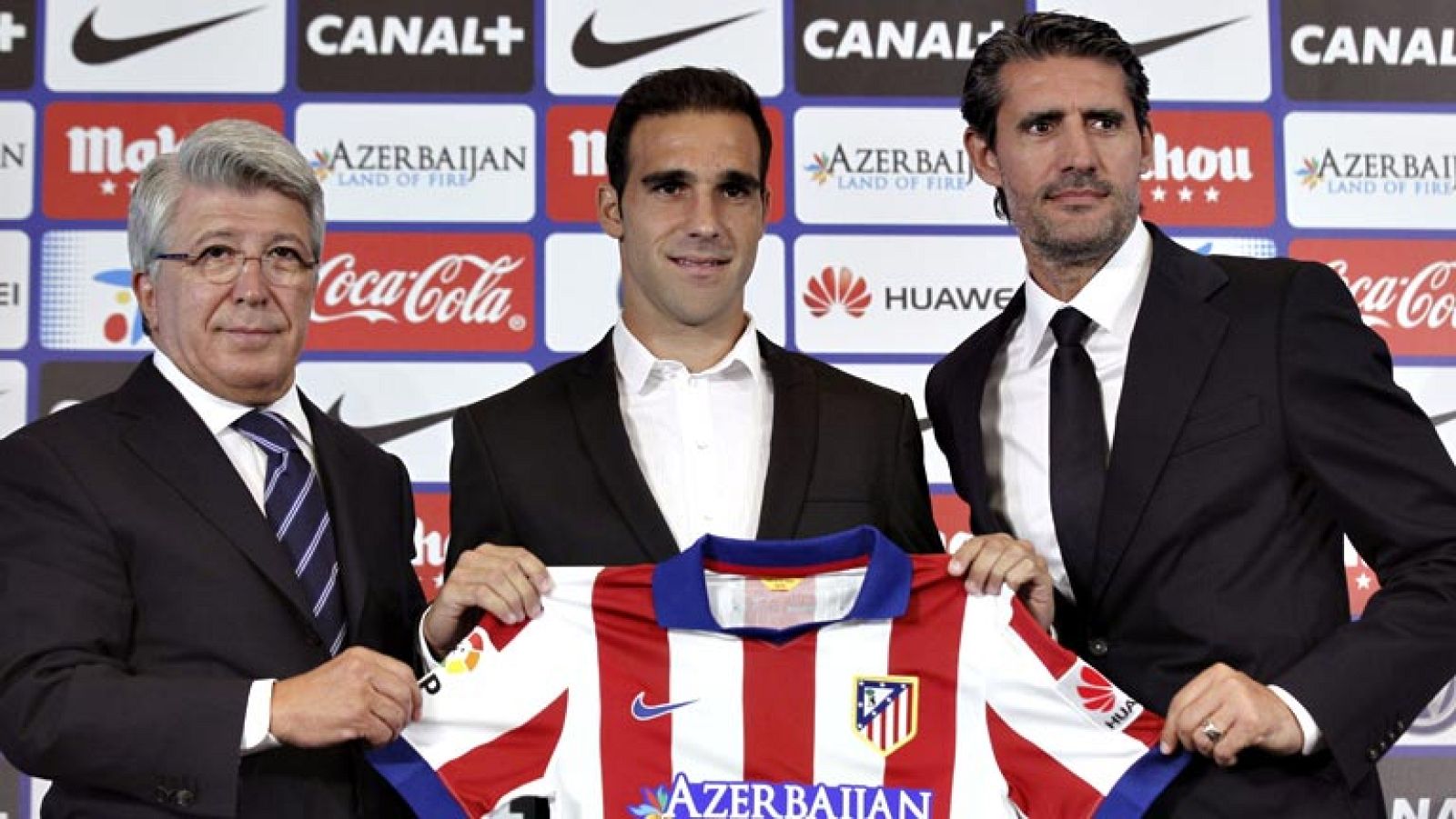 El futbolista del Atlético de Madrid Jesús Gámez afirmó este jueves, en el acto de su presentación, que "no hay favoritos" en el encuentro de vuelta de la Supercopa de España que tendrá lugar este viernes en el feudo 'colchonero', pero aseguró que el