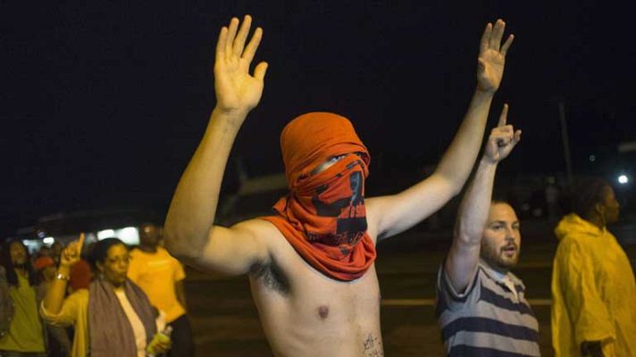 Telediario 1 - Primera noche de calma en Ferguson