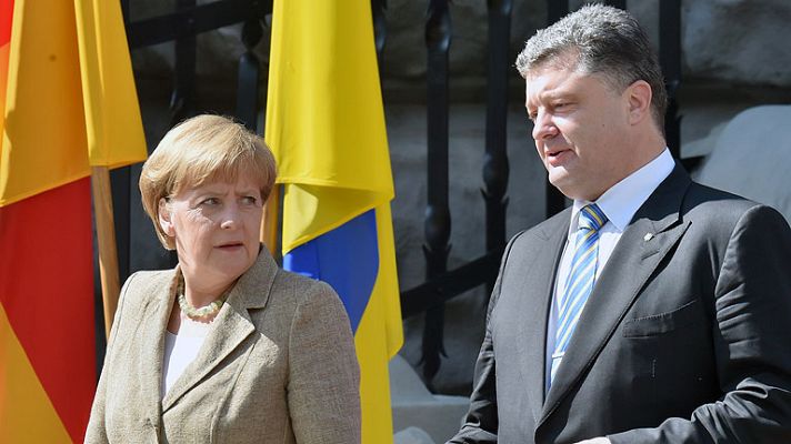 Telediario 1 - Angela Merkel se reúne con el presidente ucraniano