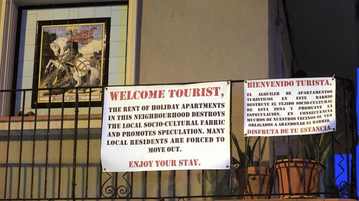 Telediario 1 - Aumenta la tensión en el barrio de la Barceloneta