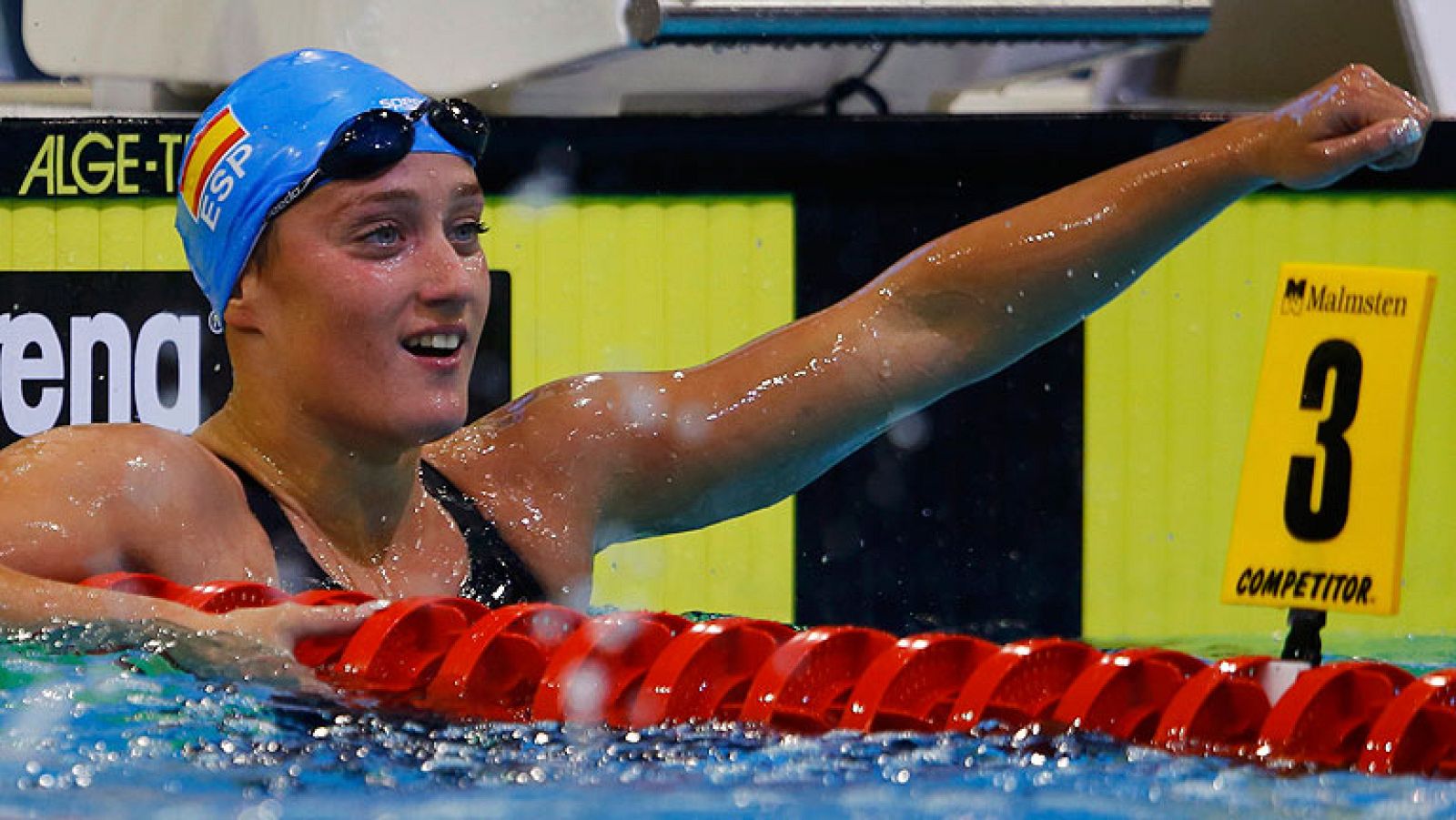 La española Mireia Belmonte se ha impuesto en los 1.500 metros libre del Europeo de Berlín, consiguiendo su primer oro y batiendo los récords del campeonato y de España.
