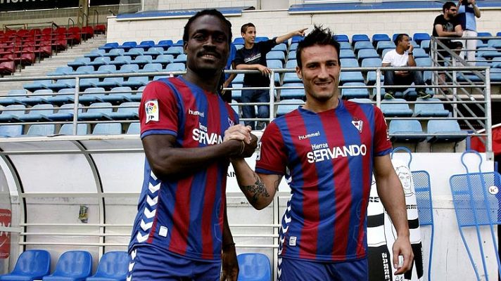 Telediario 1 - El Eibar debutará en Primera con un derbi guipuzcoano