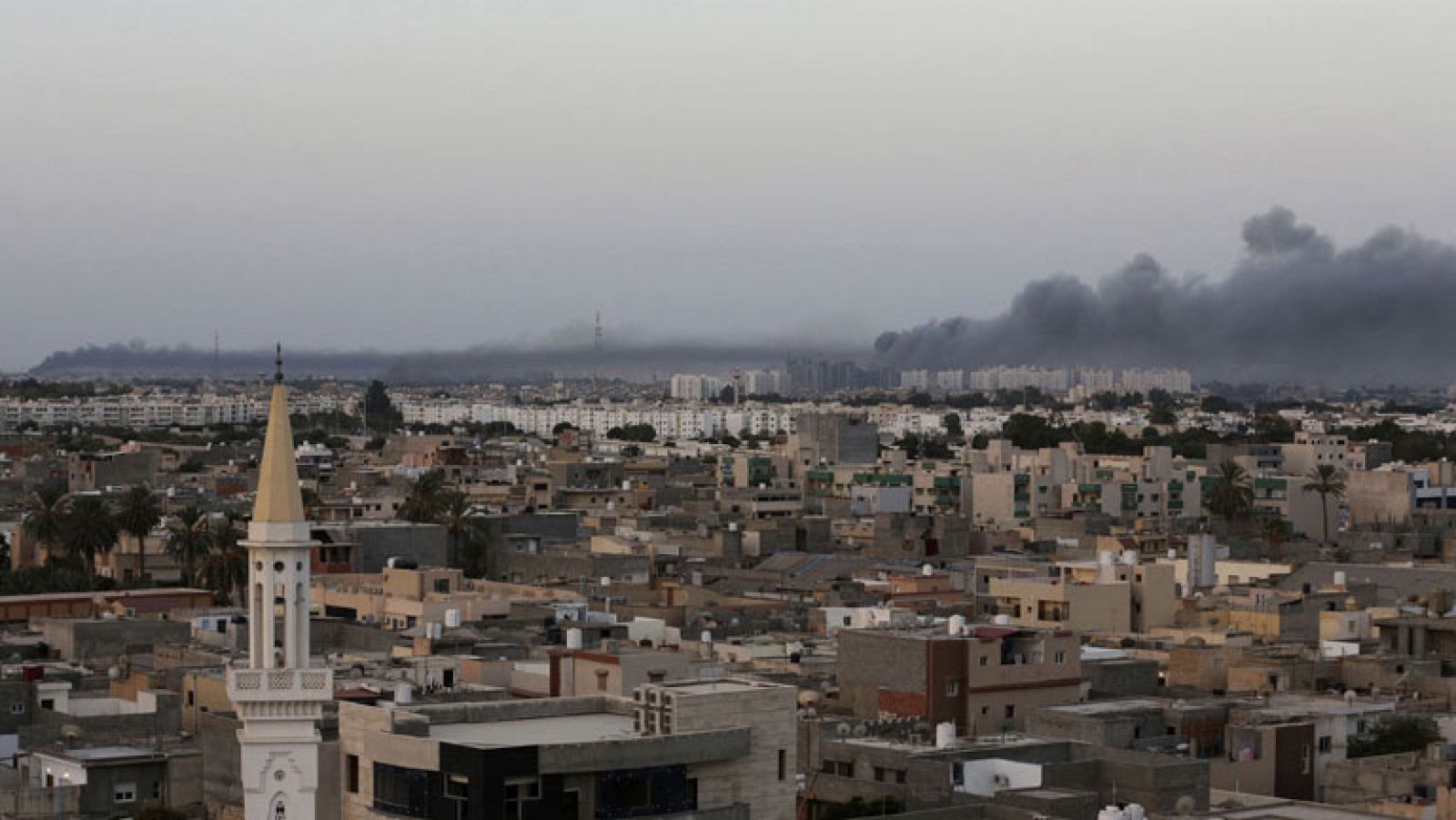 Las milicias islamistas toman el aeropuerto internacional de Trípoli