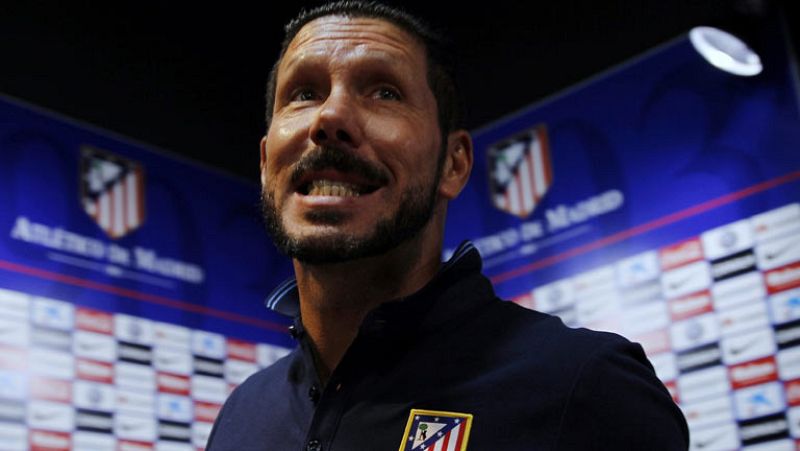 El argentino Diego Simeone, entrenador del Atlético de Madrid, ha valorado la sanción a la que se expone tras su expulsión en el partido de vuelta de la Supercopa ante el Real Madrid que "cuando uno se equivoca es justo pagarlo y, en ese sentido", e