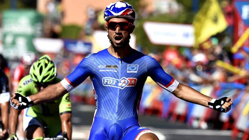 El francés Bouhanni se impone en San Fernando, Valverde líder